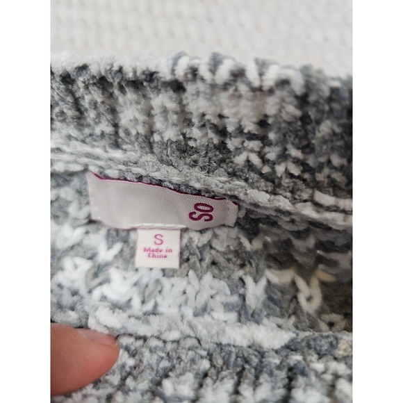 SO Sweater Womens Small Chunky Knit Gray & White Long Sleeve New - Picture 4 of 7